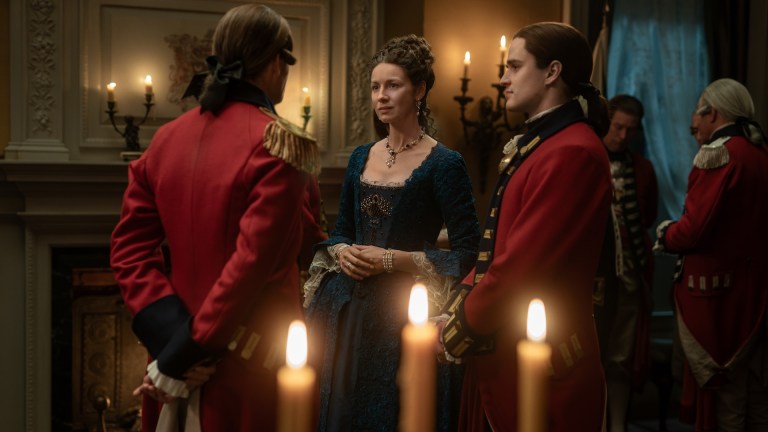 Outlander_711_A Hundredweight of Stones_Left to Right: Ben Lambert (“Captain Richardson”), Caitríona Balfe (“Claire Fraser”), and Charles Vandervaart (“William Ransom”)