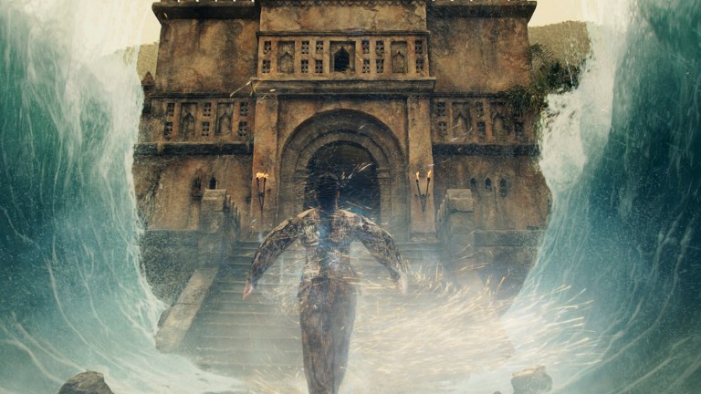 Nynaeve channeling in The Wheel of Time S3 finale